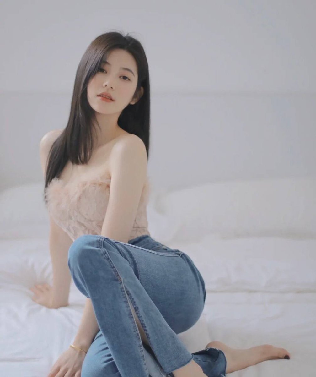 samehfelex's tweet image. Don't have to have confidence, you are a scenery, there is no need to look up in the scenery of others, you have to live beautifully for yourself!