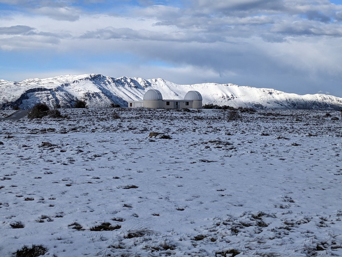 uca3_sat's tweet photo. Ce weekend : la neige au plateau de Calern 🤩. Au menu : tests sur le télescope UniversCity 🔭🥶🌟✨ https://t.co/qt9zqtBxWI