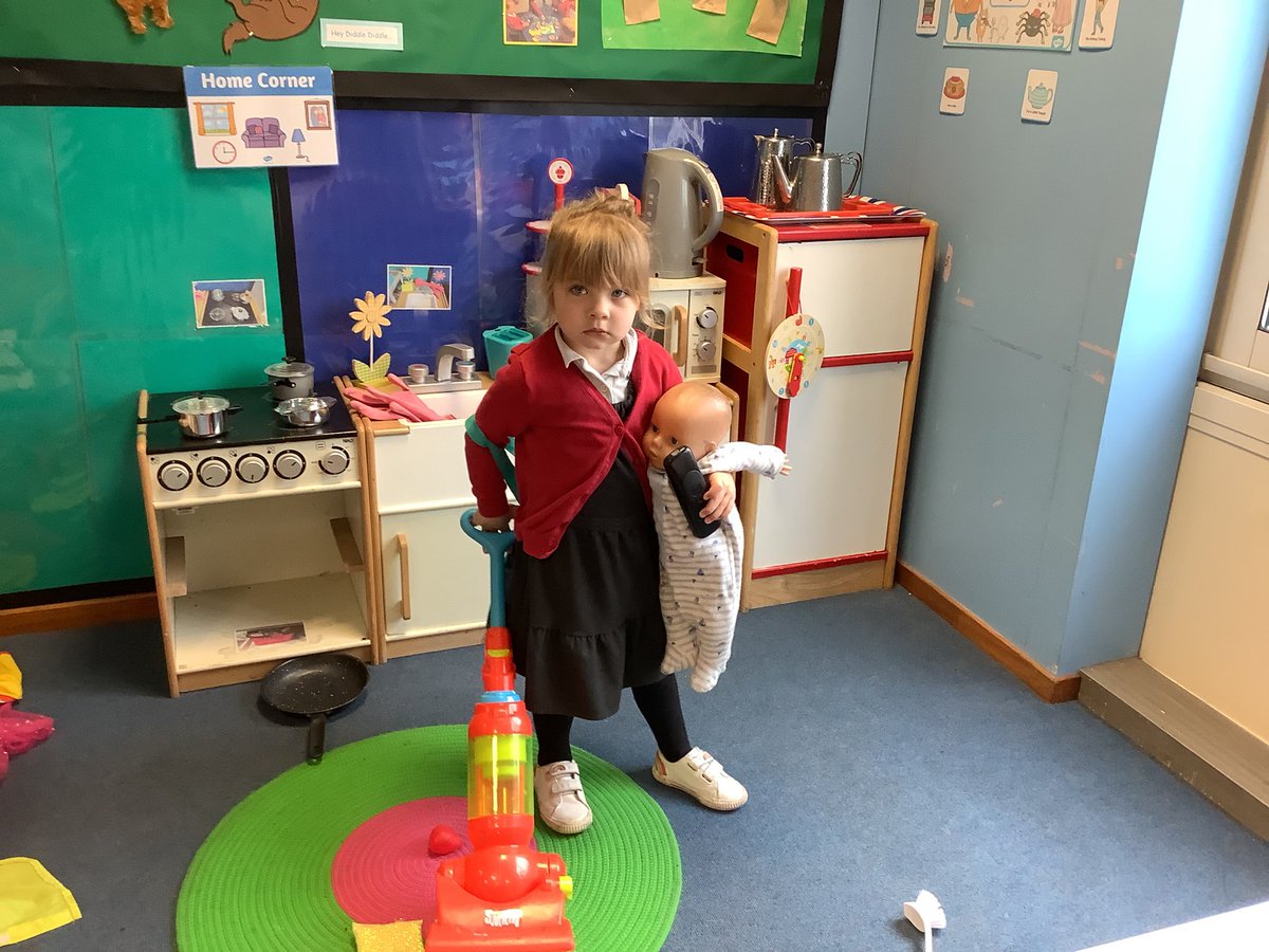 NurseryOPS's tweet photo. A super start back in Nursery this morning!

#playlearnandgrowtogether #learningthroughplay
#eyfs #eyfsunderstandingoftheworld #eyfsexpressiveartsanddesign https://t.co/cBgFRLRLpo