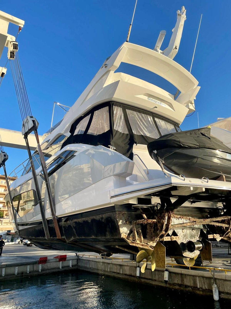 FerranMarine's tweet photo. Time for a clean-up job on this 𝕊𝕌ℕ𝕊𝔼𝔼𝕂𝔼ℝ 𝕄𝔸ℕℍ𝔸𝕋𝕋𝔸ℕ 𝟝𝟝 at @portcalanova 🧽🛳️

#SunseekerYachts #SunseekerMallorca #Sunseeker #Mallorca #yachting https://t.co/nt4h0Nphsi