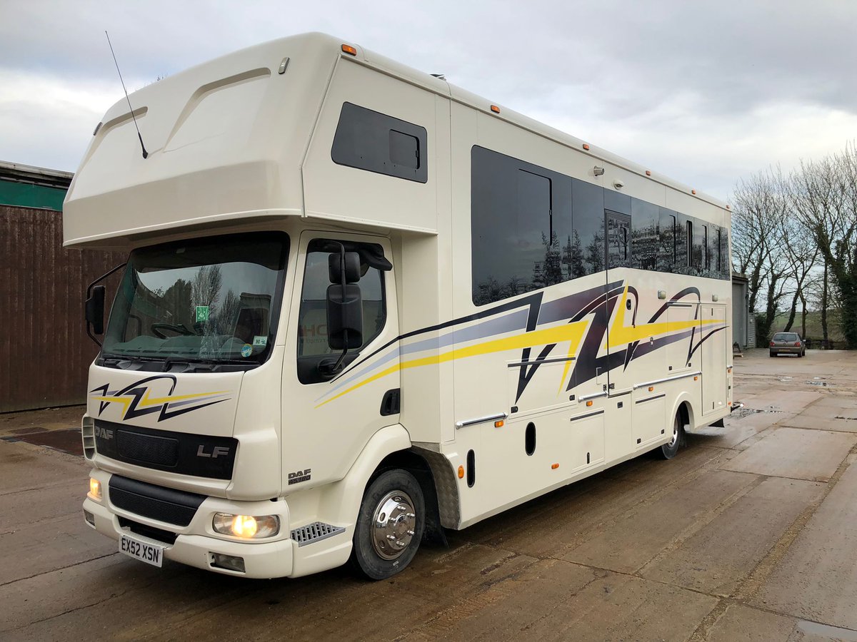 DHBlive's tweet photo. This horse box came to us needing a total re paint, and re graphic. Having arrived a little dull and worse for wear, a few weeks later, she left us looking absolutely sparkling, with some very happy owners! Fantastic work from the paint shop. https://t.co/Y6sPwE2ZEp