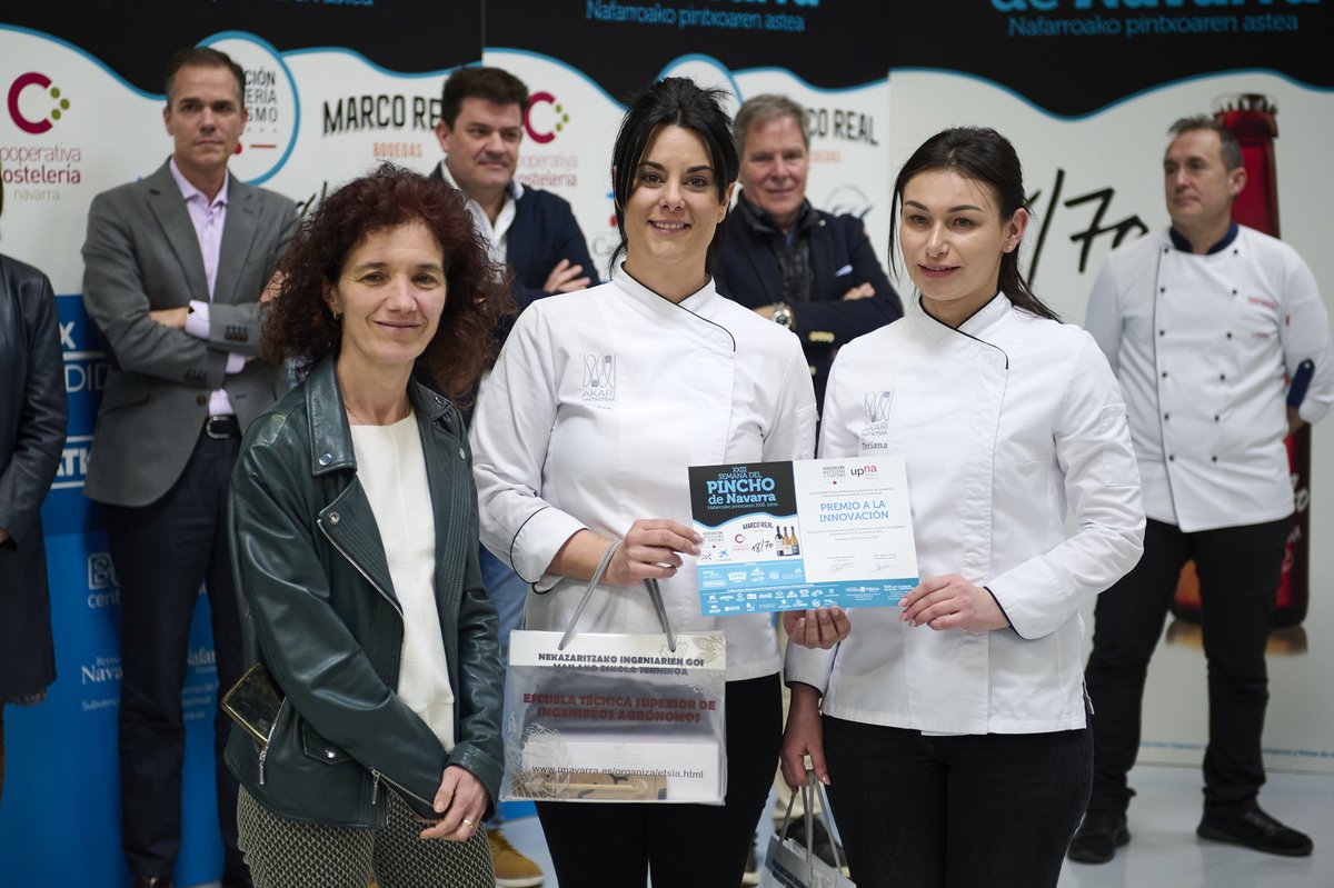 El pasado 26 de marzo la <a href="/ETSIAB_UPNA/">ETSIAB-UPNA</a> entregó el premio a la innovación a Akari Gastroteka por su pintxo "Trucha o Tronko" dentro de la XXIII Semana del Pincho de Navarra.