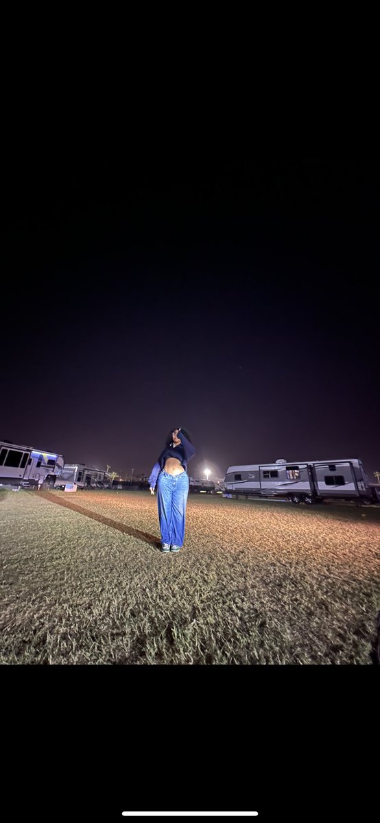 sza's tweet photo. Anything for Frankie https://t.co/ZIc6pVL1fO