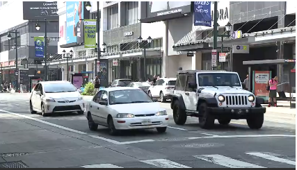 FOX29philly's tweet photo. No more fooling around at the Fashion District. New curfew restrictions go into effect today for minors under the age of 18 @KeeleyFox29 has all of the details right now on
#fox29goodday
#fox29philadelphia
@FOX29philly
@thomasdrayton
@KarenFox29
@BobKellyFOX29
@SueSerioFox29 https://t.co/HrDJqUioin