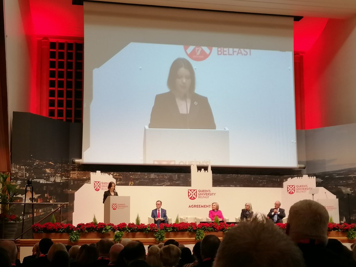 Fantastic speech by @QUBelfast @QueensSU_ President @dilemmamurphy recognising the vital role of #students in the peace process & of the need for further progress. 💪
#Agreement25 #BGFA25