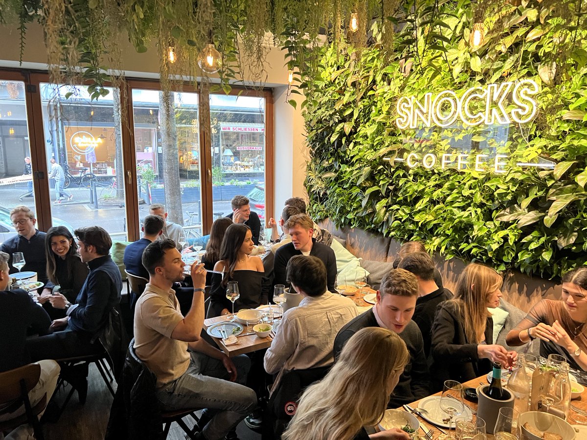 Last Thursday, <a href="/HV_Capital/">HV Capital</a> co-hosted a dinner during <a href="/Q_Summit_Ma/">Q-Summit #Q2022</a> with <a href="/CherryVentures/">Cherry Ventures</a> at <a href="/snocks_official/">SNOCKS</a> coffee, bringing together a fantastic mix of founders, investors, and operators.

Thank you to everyone who came and contributed to the events success! 🎉