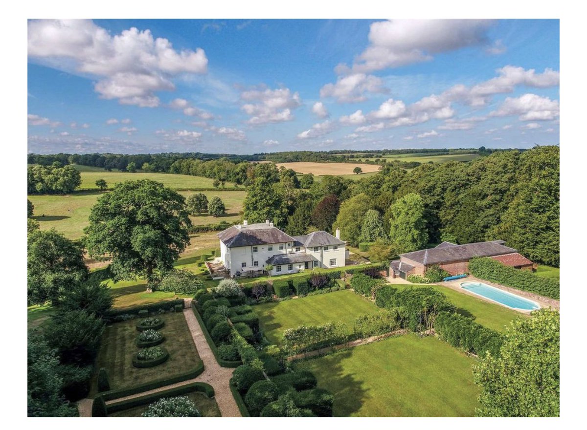 moniza_hossain's tweet photo. If anyone has 10.5 million to spare, Steventon house, where Austen was born and lived until her twenties is now up for sale! She wrote most of her novels in this house: https://t.co/2sO74S2j6k