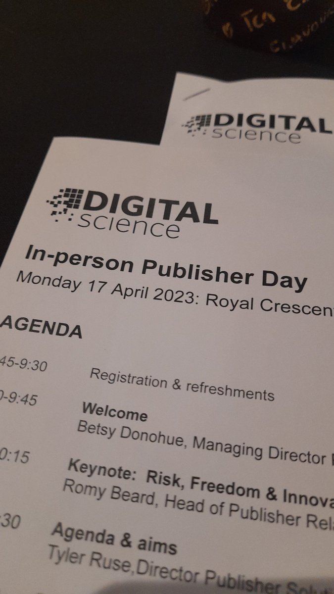 benramster's tweet photo. Interesting stuff in west London today. https://t.co/uzWNJEFH5O