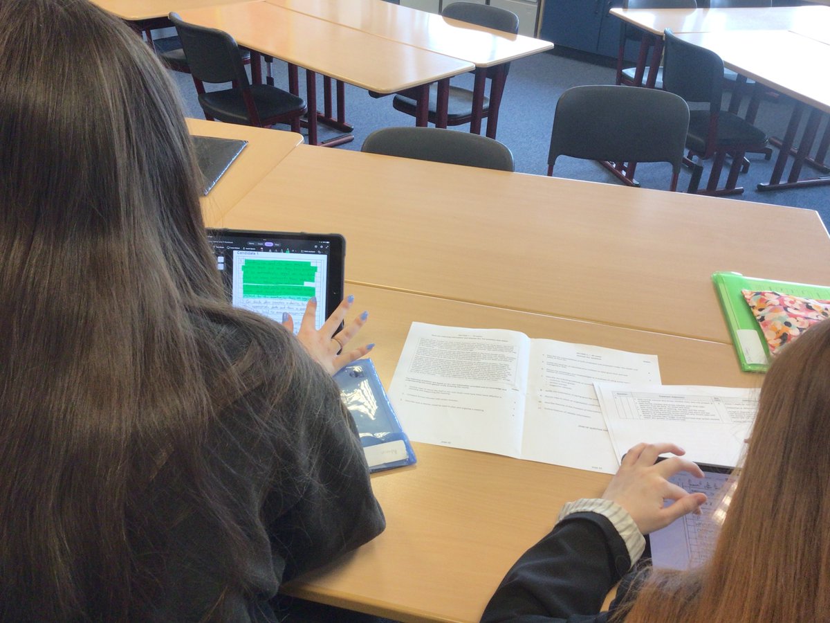 kssbusiness's tweet image. Positive start to the week from Higher Admin and IT pupils using SQA marking schemes to mark candidate work #understandingstandards #commandwords #finalexamprep @KnightswoodSec