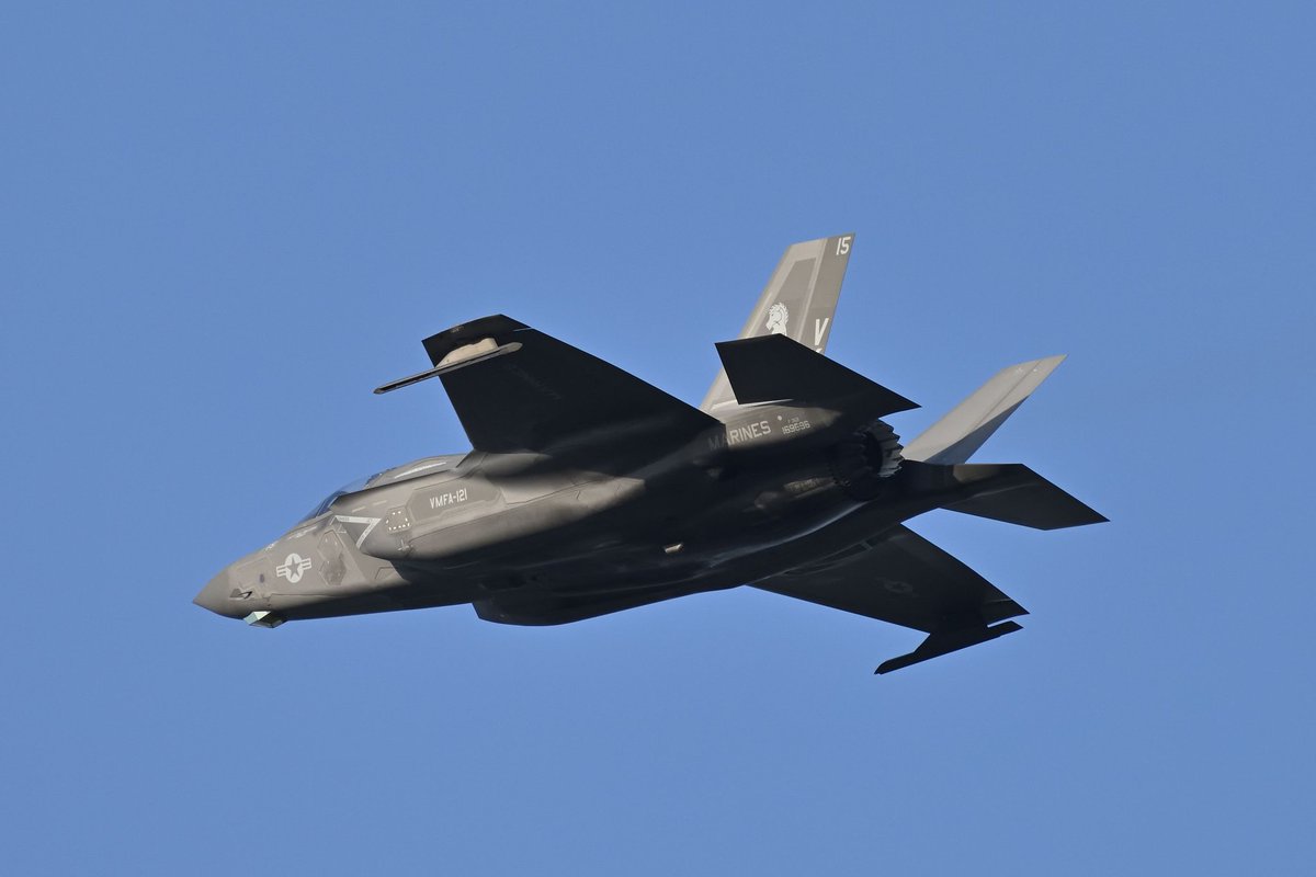 modelight329's tweet image. 2023/04/17
しばらく横田基地にご入院だったF-35B/VK15がめでたくご退院☺️
偶然ヒコーキ雲が映り込んだコマがあって、私も満足😁
懲りずにまた来てね〜👋
#RJTY  #横田基地