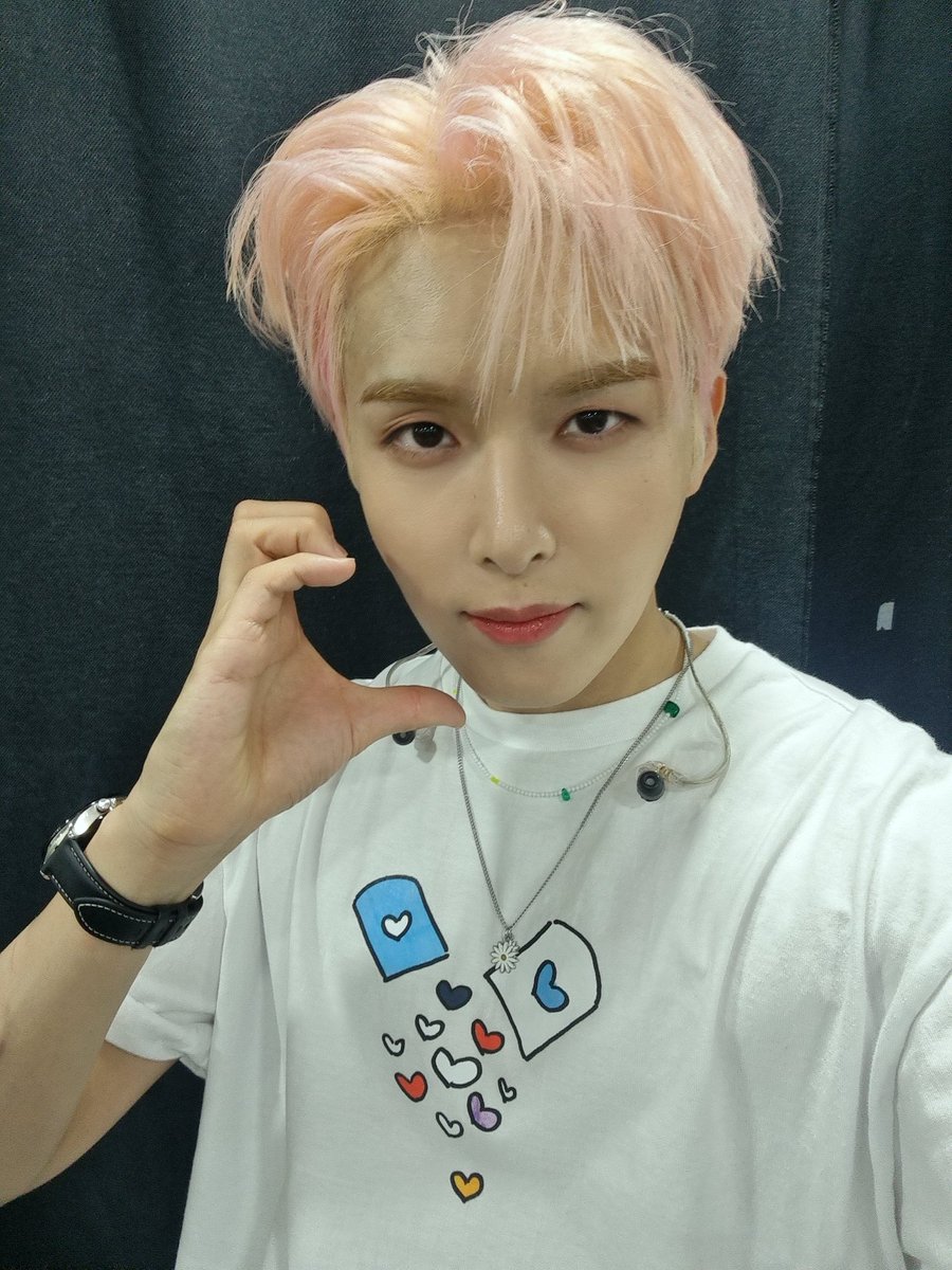 KissThe9ryeong9's tweet photo. 230417
厲旭更新：
維他命 🩷
#ELFTime 
#SS9
#謝謝

*厲旭發文時間是韓國下午6點2分ELF生日。 https://t.co/ugCrQulEDB
