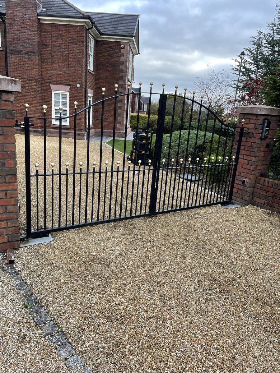 No more headaches! 
Redzvision Security Ltd is here to secure your property with our Automate Gates and Barriers service and maintenance.
GateSafe accredited for your peace of mind. #automatedgates #security #safety #RedzvisionSecurityLtd