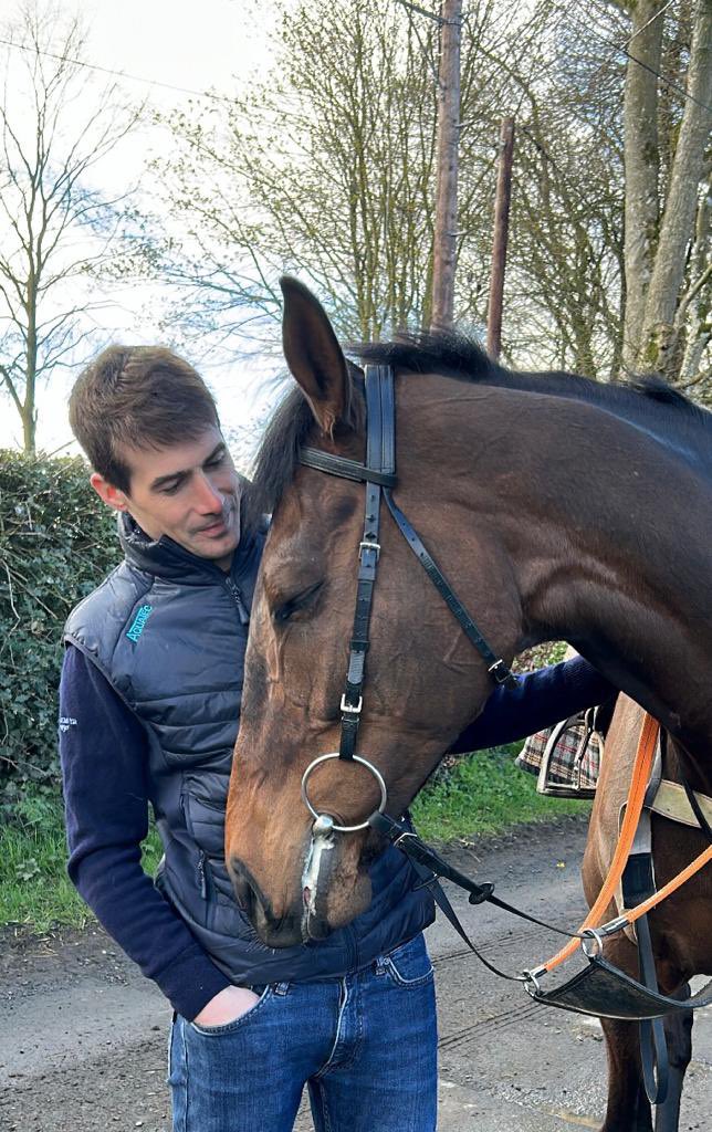 Sandy Thomson tweet media