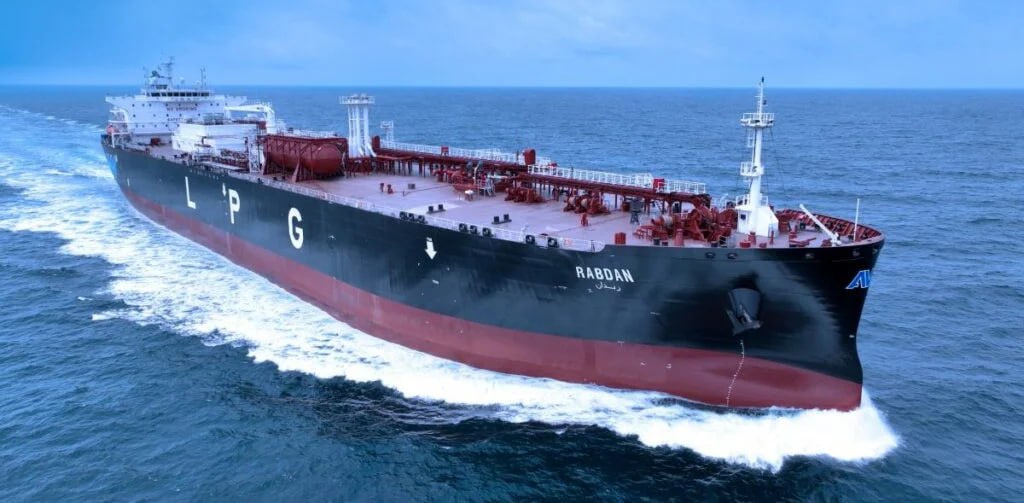 UAE-based company, ADNOC Logistics & Services (ADNOC L&S) , the shipping and maritime logistics division of the Abu Dhabi National Oil Company ( ADNOC ), has accepted and put into service five new dual-fuel large-tonnage gas carriers, carriers of petroleum gas LPG (type VLGCS ).