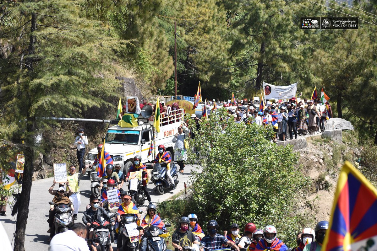 VOT_Tibetan's tweet photo. Peaceful protest rally held in Dharamshala against 'attempts' to tarnish His Holiness the Dalai Lama's image. The rally was jointly organised by by Tibetan Youth Congress along with student groups from Spiti, Kinnaur and other Himalayan regions.
#dalailama #dharamshala https://t.co/zGz9lDnArE