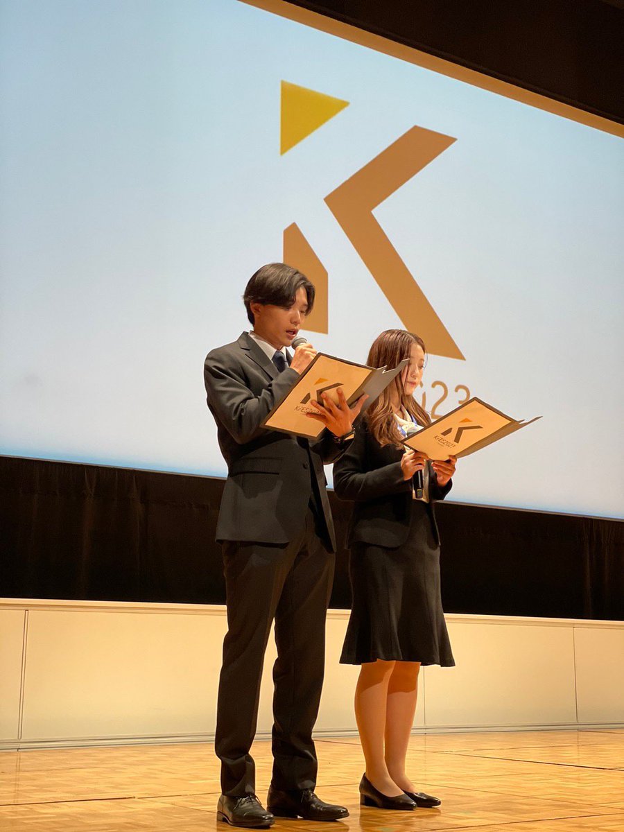 kfes2023's tweet photo. - KFES2023 閉幕 -
ご来場いただいた皆様、
誠にありがとうございました!!
ここでの出会いや経験が、新入生の
皆様にとってよりよい慶應生活の
スタートダッシュとなれば幸いです。
Instagramには動画もあります👀✨
ぜひチェックしてください!
https://t.co/45tWZFXBcF
#KFES2023 #春から慶應 https://t.co/eRHTn0XRP9