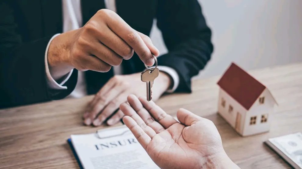 El consumo energético, el nuevo requisito que a los compradores de #vivienda les interesa antes de comprar! buff.ly/40fBNrD ❔🏠💡📝 #EficienciaEnergetica #Edificacion