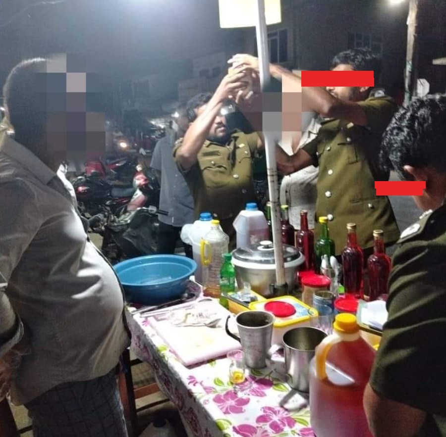 officiallahiru's tweet photo. Craving some #AluthKade #streetfood? Think twice before you take a bite! Shocking reports suggest vendors pay YouTubers to promote their food, while the hygiene remains questionable. #lka https://t.co/NuRBMM0PiO