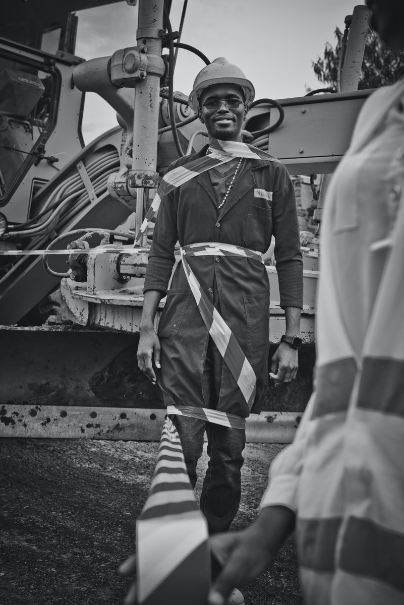 Bosso_Africa's tweet photo. Charge your Mondays and never let anyone tell you that you're not an artist! 😊
#TakeCharge and https://t.co/vFvFiDQOnM #BossoNiBoss
#AffordableHousing #construction #african #AffordableHousing #sustainabledesign #cementtwitter https://t.co/bSiKW0Q6Tv