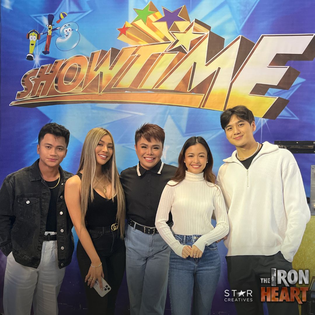 StarCreativesTV's tweet photo. SAMAHAN at MAKI- SAYA kasama ang #TheIronHeart cast sa ISIP BATA segment ng It's Showtime MAMAYA!🔥 Kitakits Kapamilyas!🦾 https://t.co/9UCleACbfz