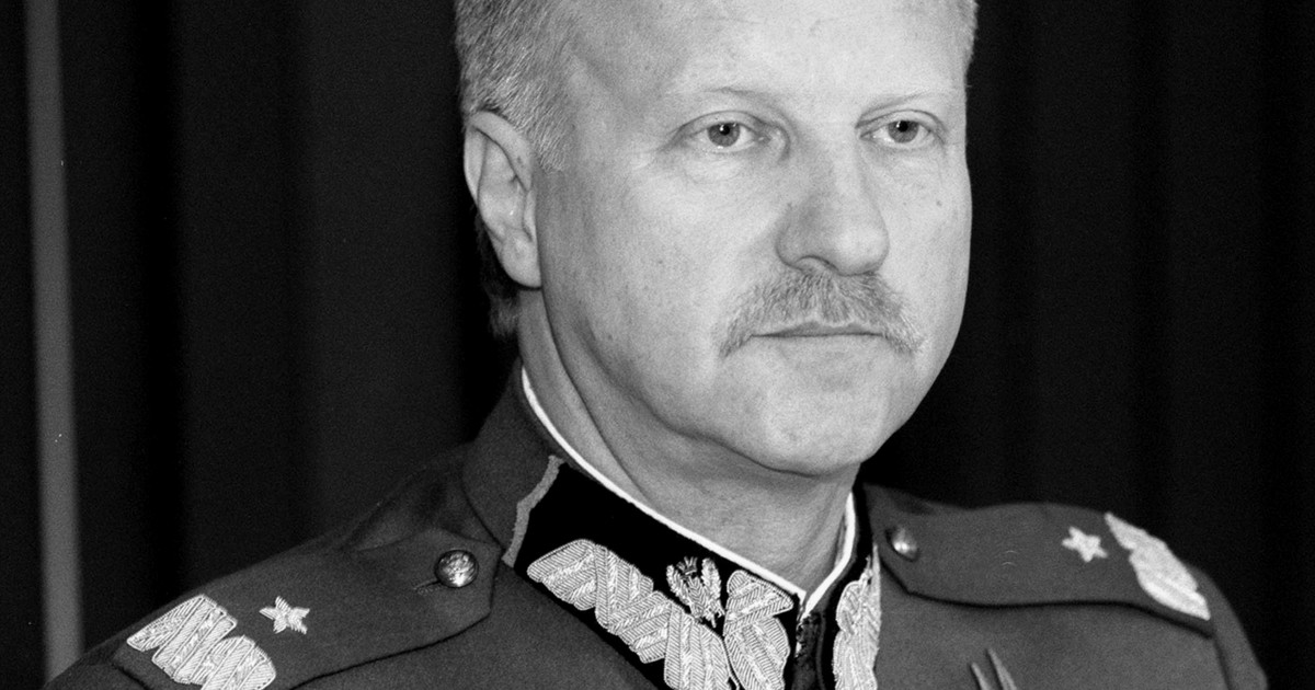 Witek99624689's tweet photo. - Lot TU-154M uznał za wojskowy
- Nie godził się na śledztwo zgodnie z Konwencją Chicagowską dotyczącą katastrof samolotów cywilnych
-Chciał uczestnictwa NATO w śledztwie
-Ujawnił SMS o fałszywym przekazie
-Domagał się Trybunału Stanu dla Tuska
16.06.2012 "popełnił samobójstwo". https://t.co/cljMrfcfyN