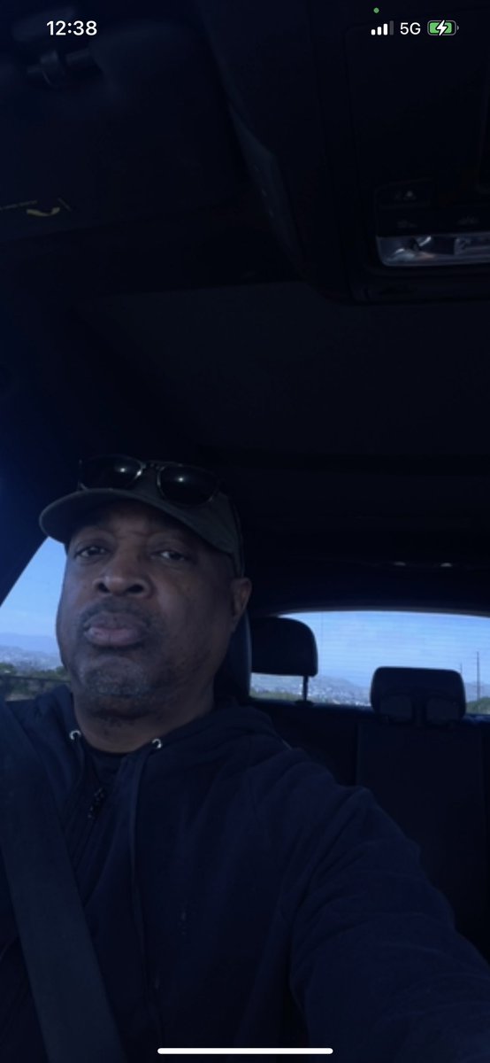 MrChuckD's tweet photo. Im hearing the threats of how the industry is fkd because of A I Mimicking rappers &amp; hiphop. Battle it by raising your bars and going organic on topics with some soul, some natural voice and feeling while you got this window of a chance. Why wouldn’t a computer mimic a computer? https://t.co/iZd3n68BzA