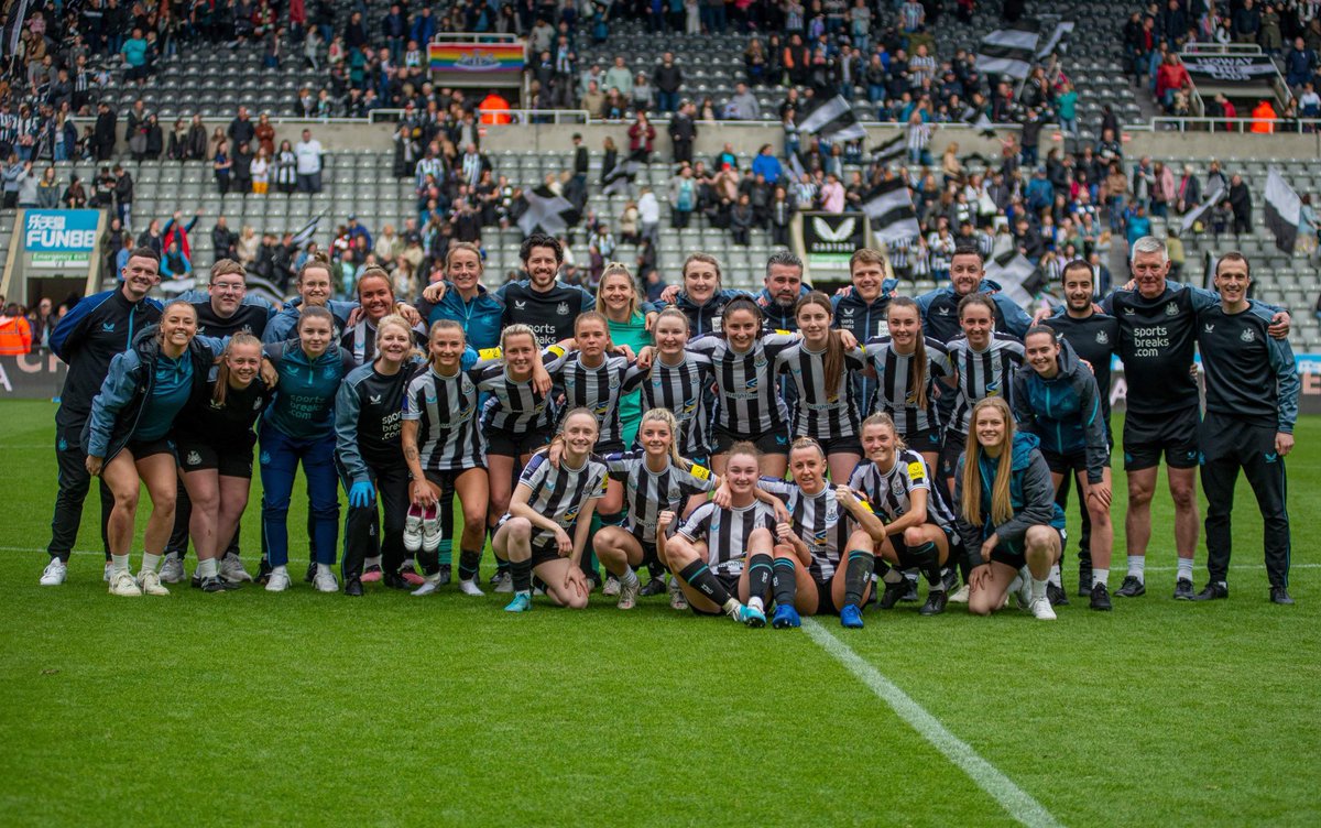 joenelson__'s tweet photo. 24,000 supporters for a fourth-tier women’s football match - outstanding 👏

Again thrilled to have written the programme and been involved in the pre-match build-up, matchday coverage and post-match reaction for @NUFCWomen’s third match at St. James’ Park 🙌

#NUFCWomen ⚫️⚪️ https://t.co/rqWufznLNS