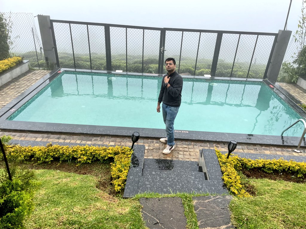 ishivamgautam's tweet image. Chilly weather won't stop us from having a fun weekend! Time to break out the cozy scarves and hats and explore the great outdoors ❄️🌲 #ColdWeatherAdventures #WeekendVibes #outinpublic #mountain