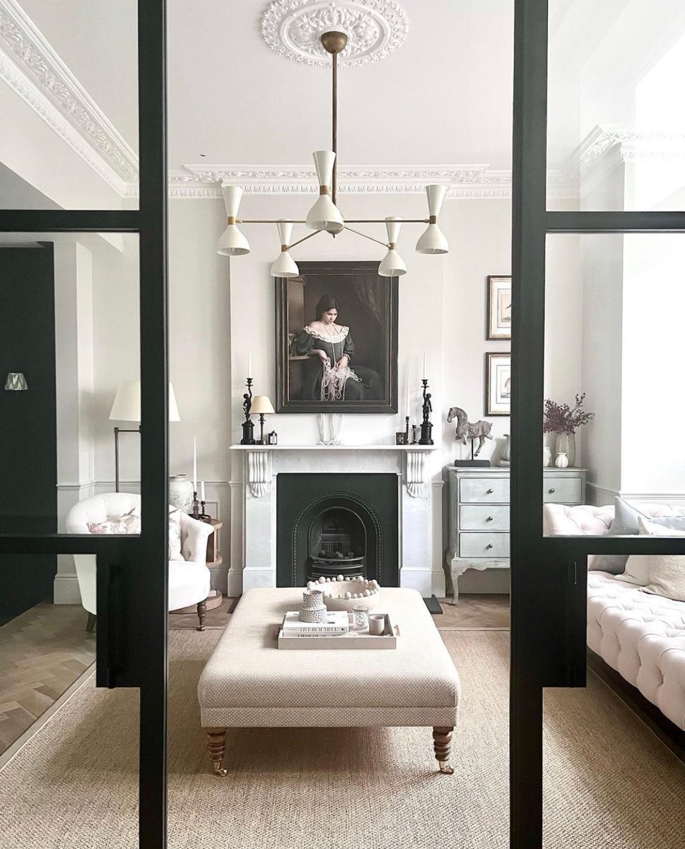 BritHomeDesign's tweet image. M O D E R N  C L A S S I C S

This image epitomises classic contemporary interior design, combining details from the original property, with fresh yet timeless fittings with a slight throwback nod, brushed with a neutral colour palette.

📸@ottosam_design
Instagram.com/britishhomedes…