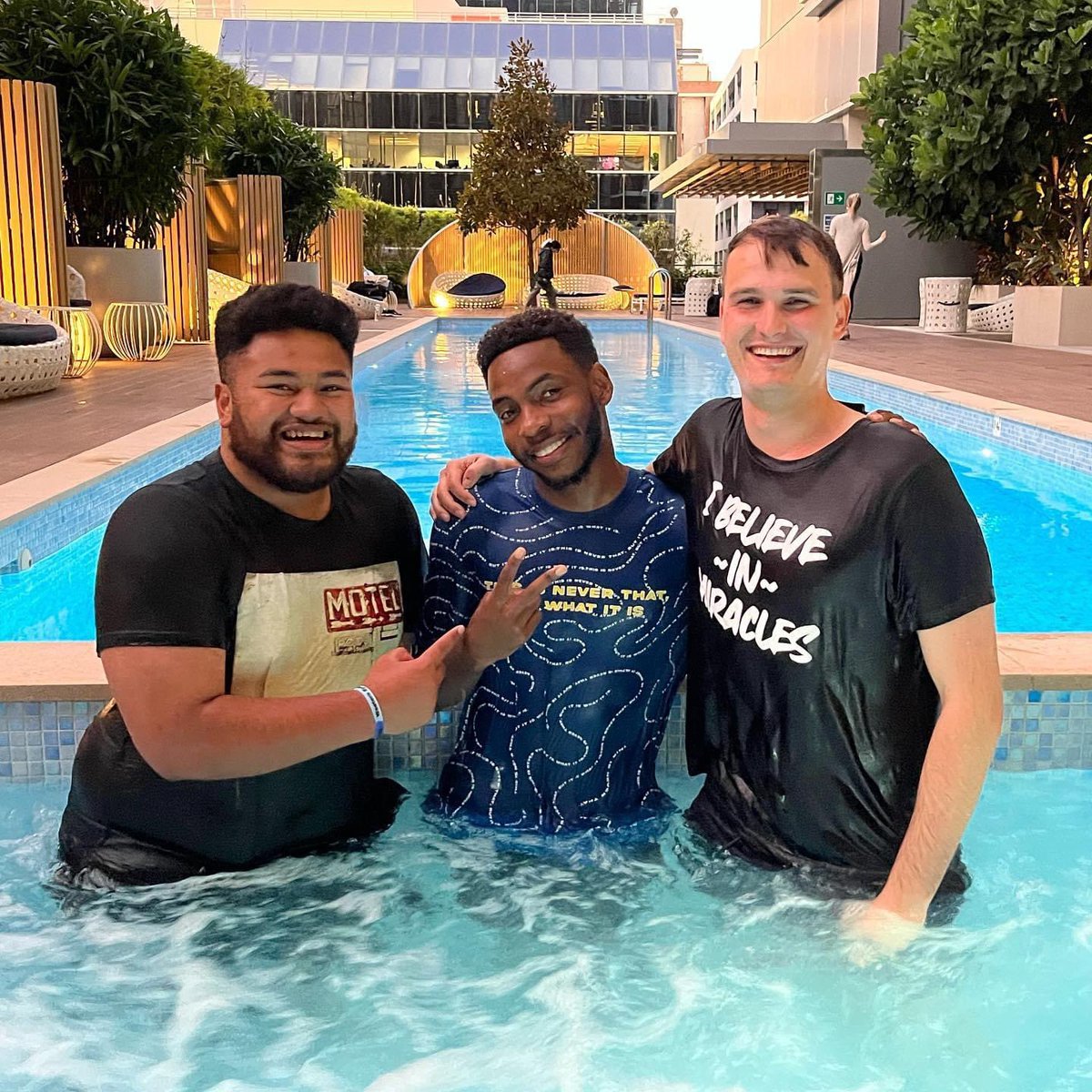 Syd_ICC's tweet photo. The week started with the baptism of our New brother in Christ! A disciple met him on the first day he arrived from Kenya at his Uni orientation week! He shared at his baptism how powerfully God has worked, as he wasn’t meant to be at that campus that day! 👏🏻
#YearOfMiracles https://t.co/0ldTKi85ob