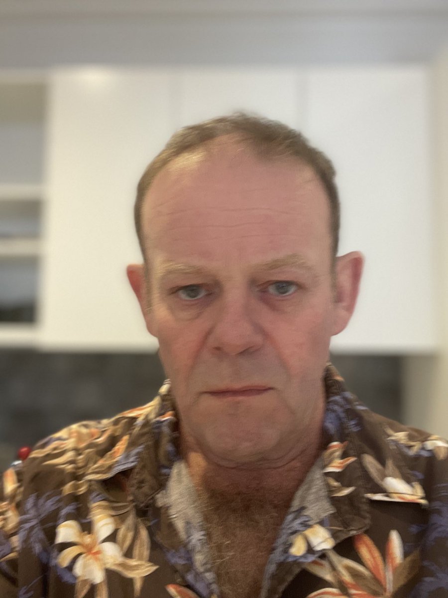 Before and after.. 6 months with no hair or chops cut! 👏🏻😊