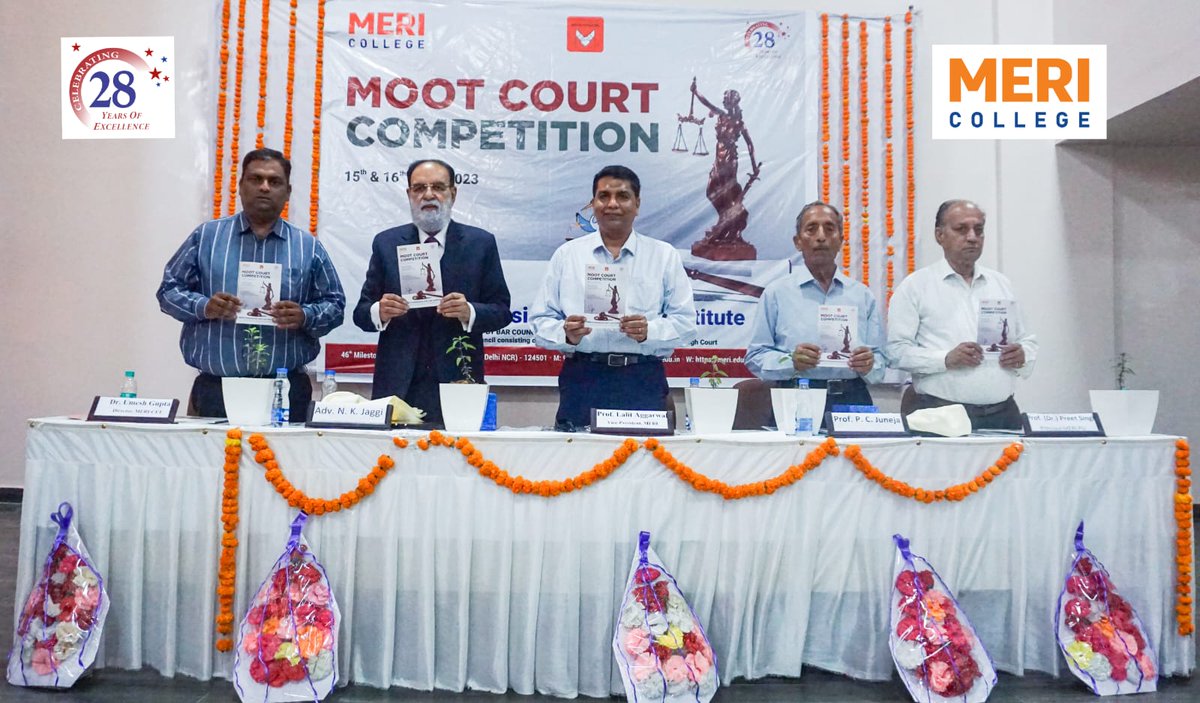 meri_college's tweet photo. 𝐌𝐄𝐑𝐈 𝐏𝐑𝐎𝐅𝐄𝐒𝐒𝐈𝐎𝐍𝐀𝐋 𝐀𝐍𝐃 𝐋𝐀𝐖 𝐈𝐍𝐒𝐓𝐈𝐓𝐔𝐓𝐄 has successfully organised INTRA COLLEGE 𝐌𝐎𝐎𝐓 𝐂𝐎𝐔𝐑𝐓 𝐂𝐎𝐌𝐏𝐄𝐓𝐈𝐓𝐈𝐎𝐍 𝟐𝟎𝟐𝟑 (ICMC -2023) Organised by MOOT COURT SOCIETY of MERI PLI. The Guest for day one were Sh. Navin Kumar Jaggi
.
#MERIPLI https://t.co/nd9hPVxR8S