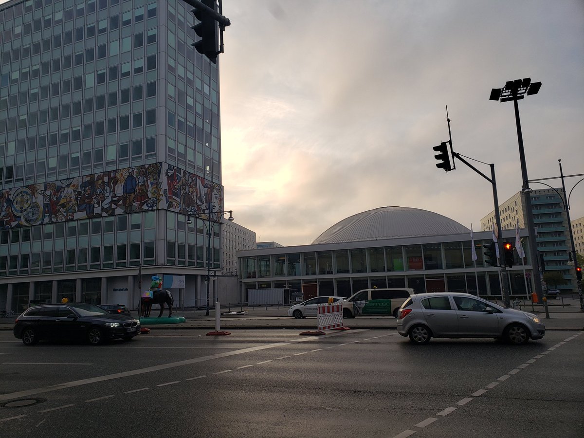 6jj's tweet image. Good morning, Berlin!
Arriving early to #PyConDE