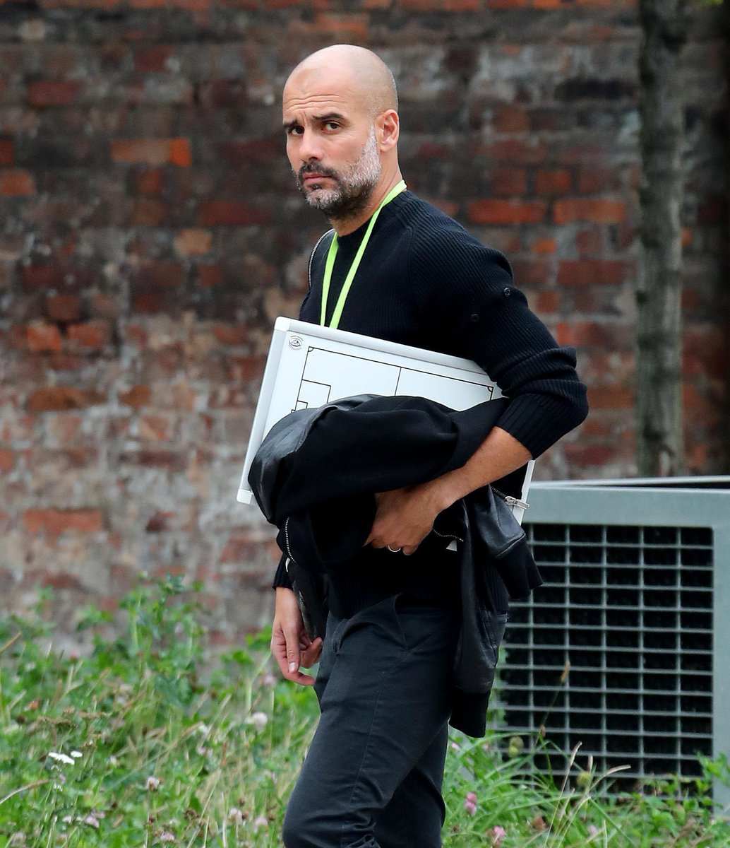 GuardiolaTweets's tweet photo. The ability of Pep to make his players versatile in multiple positions is what gives Man City leverage in a long season where injuries are inevitable

Stones: DM, CB, RB 
Ake/Laporte : LB, CB 
Cancelo: LB, RB, RW
Foden: LW, CM, AM,
Bernardo: RW, DM, CM, AM
Gundogan: AM, CM, DM https://t.co/FJoZdWueQE