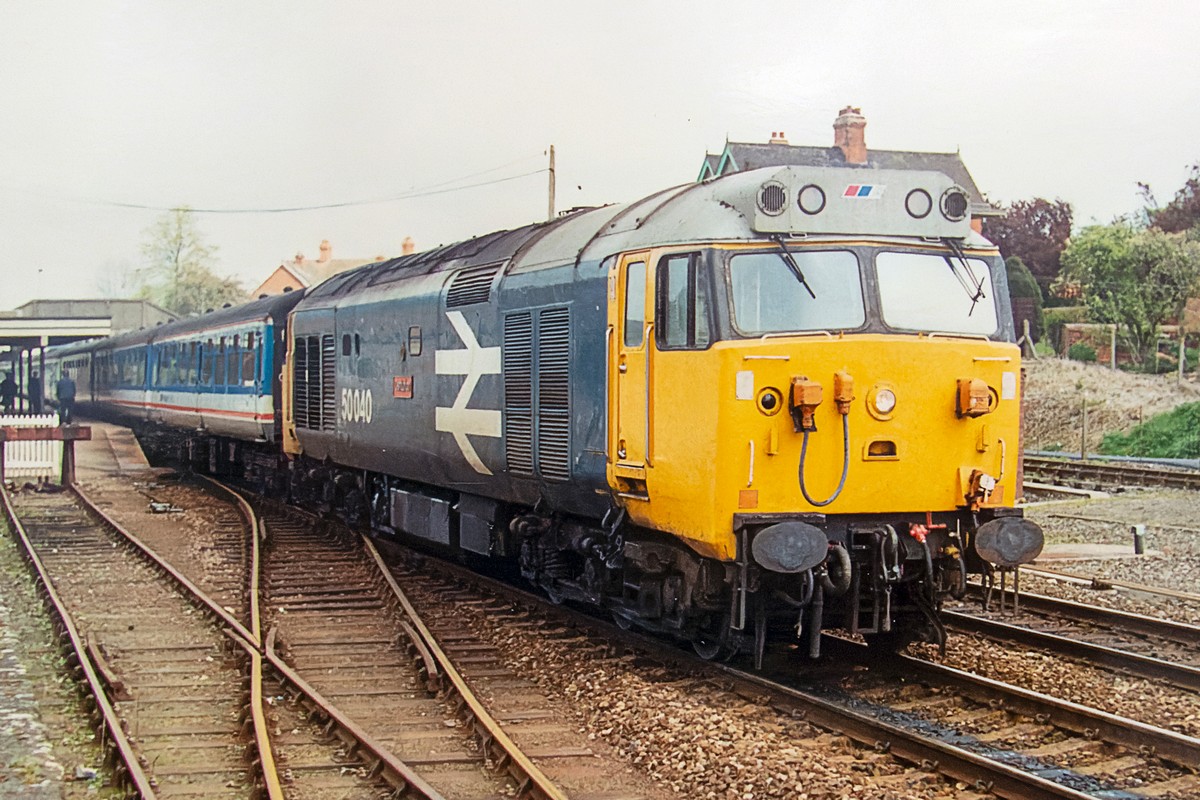 Eighties Trains tweet media