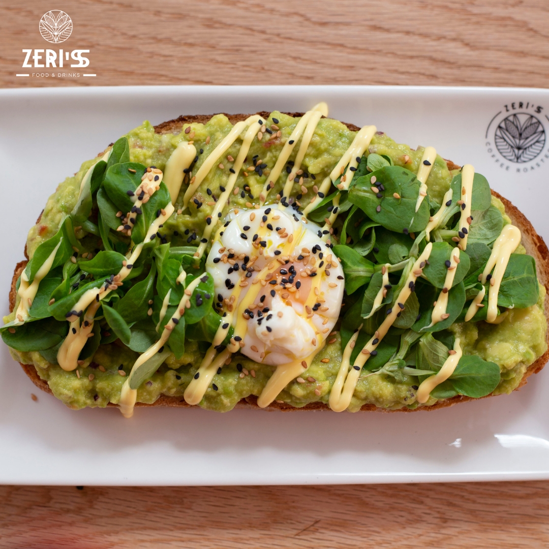 ZerisCoffee's tweet photo. ¡Disfruta del Brunch Benedicto! 🍳🥑🥪 Una deliciosa rebanada de masa madre de trigo ecológico con guacamole, sésamo, huevo poché, canónigos y salsa holandesa. ¿Te lo vas a perder? 😋
#ZerisFoodAndDrinks #ElZerisDeLaPlaza #Cáceres #desayuno #desayunosaludable #cafédeespecialidad https://t.co/1Vjd4xDtMH