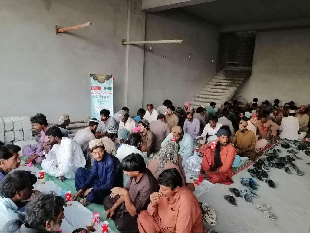 yaseerkhann's tweet photo. China' 3-day Iftar program in Gwadar in collaboration with Chinese Embassy, #COPHC, HHF. @CathayPak, @ChinaCG_Karachi, @ChinaUrdu_, @DostiChina, @CPEC_Official, @PciPakChina, @COPHCofficial, @BaozhongGwadar, @port_gwadar, @XHNews, @HamidMirPAK https://t.co/sqdnnvPpiY
