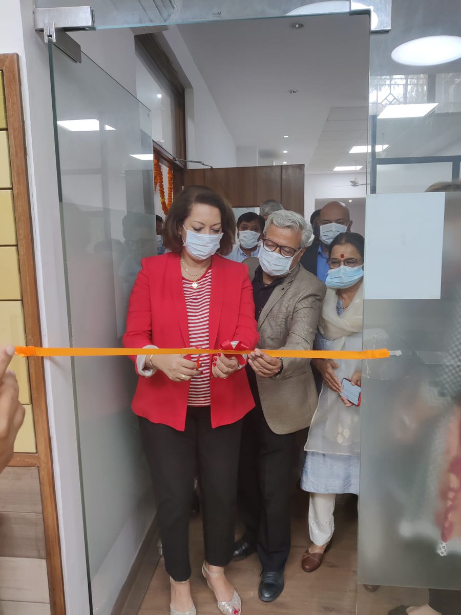 CSR_India's tweet photo. Access to technology can open up a world of opportunities, yet so many women are still being left behind. To break down these barriers #CSR_India in collaboration with the @FondationOrange inaugurated a #Digital Literacy Lab, to support #women and bridge the digital divide. https://t.co/RUXBIdTib0