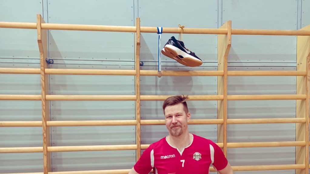 Kiitos Kisko 2019-2023❤️ Ukot vaihtuu mutta #puuhastelu jatkuu!
Ps.missä teidän kausareita myydään?