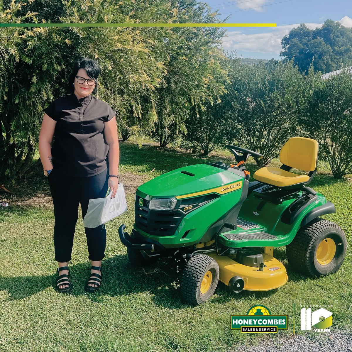 Honeycombes1's tweet image. Delivering happiness, one smile at a time! 🚚😄 Steven Seri from our Ingham branch has been on a roll this month creating smiles all around! We're so grateful to all of our customers who choose Honeycombes as their go-to supplier.

#MakeItEasy #HSS #JohnDeere #Smile #OnARoll