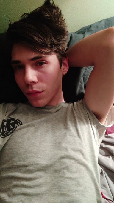 Here is some big cock for your troubles today. Goodnight. ❤️ https://t.co/922JtCYTNy