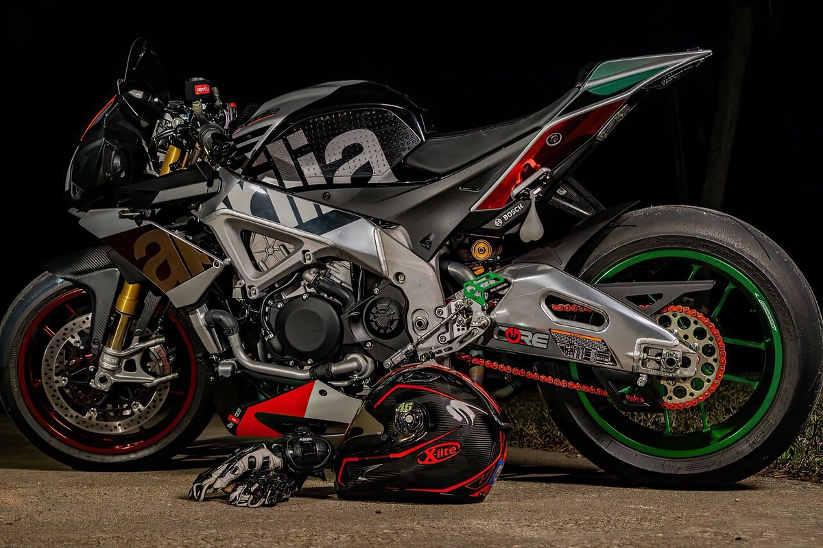 MoreMotorcycles's tweet photo. Aprilia RSV4 https://t.co/hJq1sY68iz