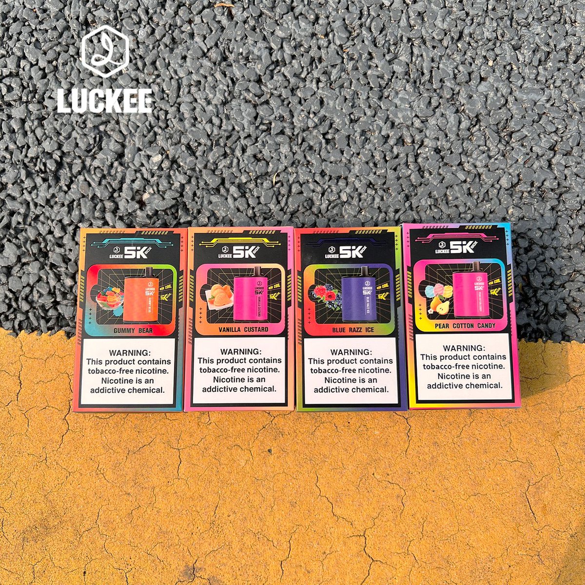 Luckeevape's tweet photo. 🥳The colorful and cool packaging box, #5KBOX has a very strong visual effect from the packaging box, and the inside of the small packaging box is even more surprising.
.
.
🌐https://t.co/4nBts4f4KQ
#vape #5kbox #5000puffs #vapeeveryday #vapeforlife #worldwide #ecig #vapeusa https://t.co/02SYgT01Yq