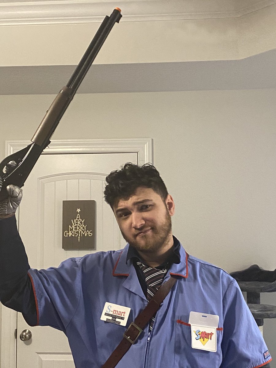 ThatPoserGuy's tweet photo. “SHOP SMART! SHOP S-MART”

Definitely feeling groovy in this cosplay. Whatcha think @GroovyBruce   ? https://t.co/DutHicnCWF