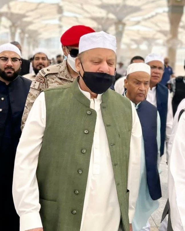 QuaidPMLN's tweet photo. میں تو پنجتن کا غلام ہوں ، میں مریدِ خیرالانام ہوں
مجھے عشق ہے تو خدا سے ہے ، مجھے عشق ہے تو رسول سے 
❤️❤️❤️ https://t.co/m5rnATO2Su
