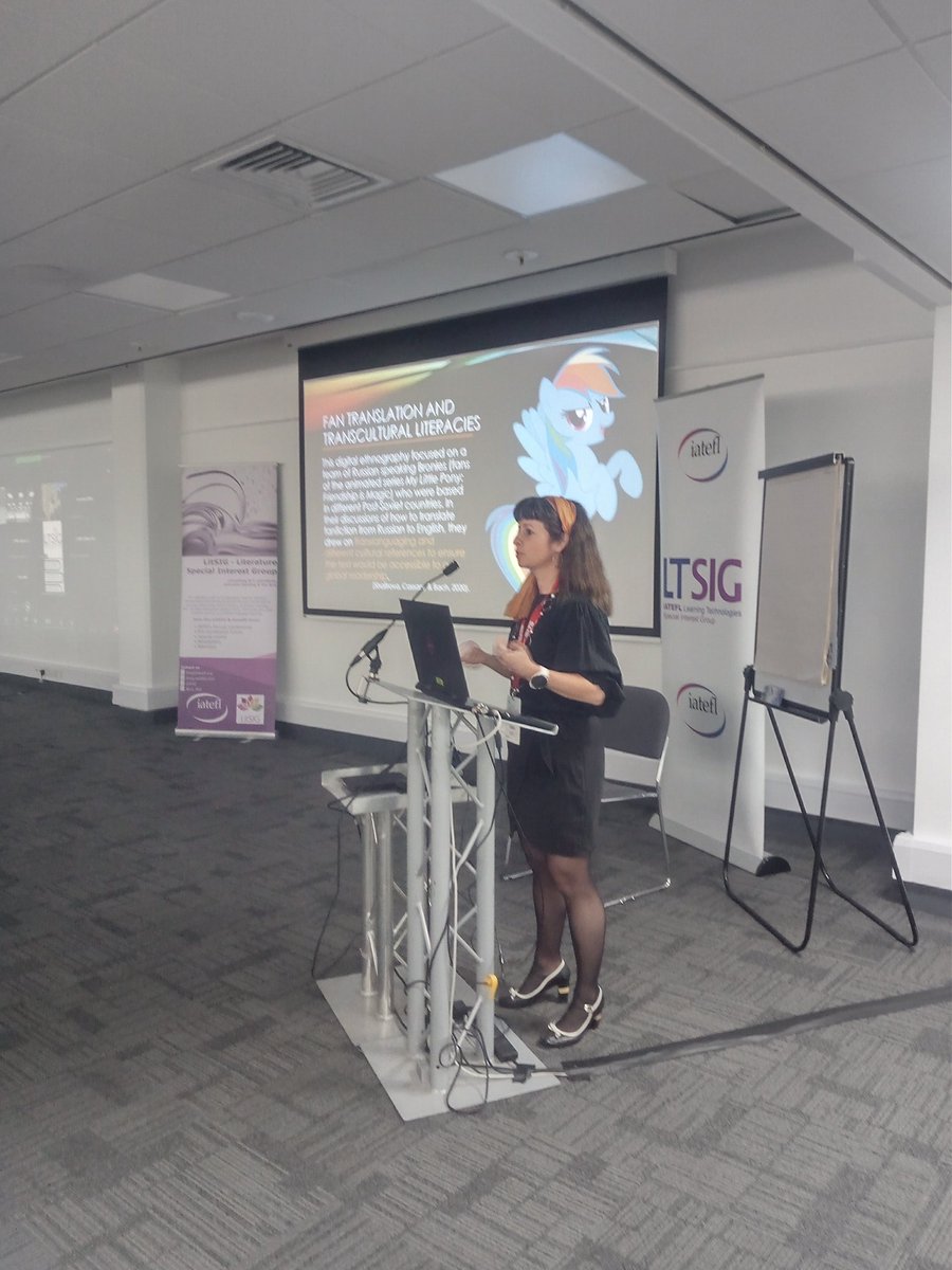 iatefl_ltsig's tweet photo. #PCE2023 #IATEFL2023 #LTSIG #LITSIG Shannon Sauro now speaking about taking advantage of fandoms and producing fanfiction in class. https://t.co/oGnSEKieSp