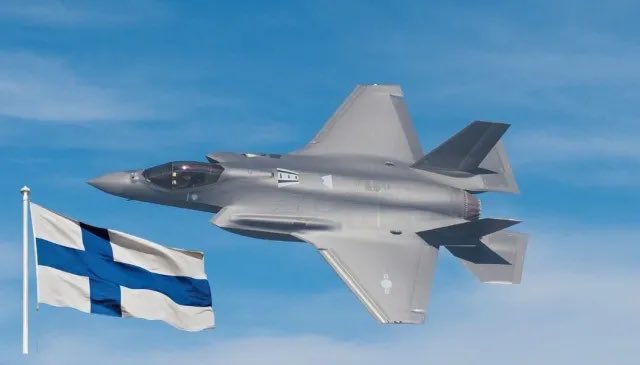 F35_CFTT's tweet photo. Drukke dagen bij het @Kon_Luchtmacht Transitie Team - een deel zit in ๐ซ๐ฎ:nieuwe @NATO partner ondersteunen met hun #F35 transitie een andere deel #focust deze week op MX en Ops training zaken in @theF35JPO bij de Training System Review Teams.
โparvus numero magnus meritoโ https://t.co/8fYcQ0pI1B