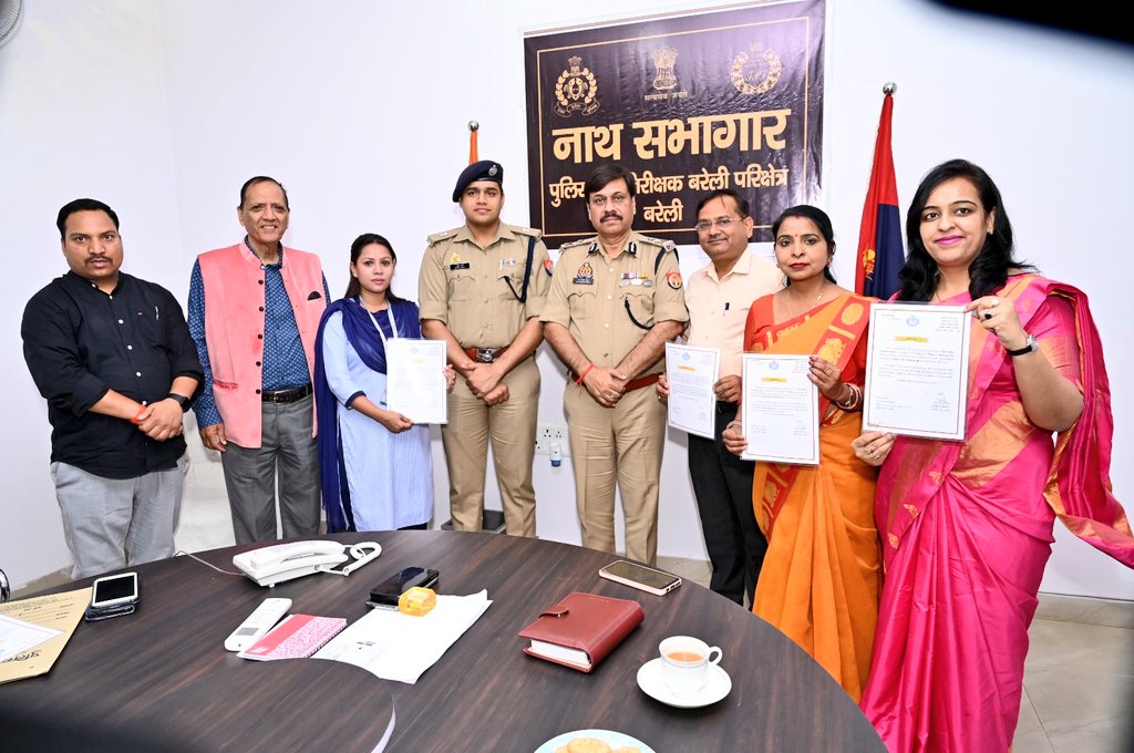 Dr. Rakesh Singh, IPS on Twitter "Got an opportunity to honor respected teachers of various