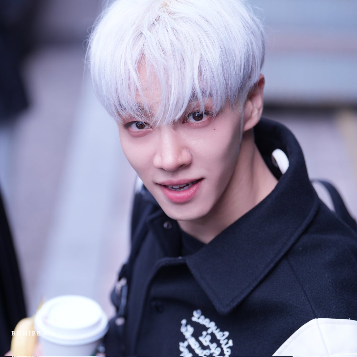 boniee_gk's tweet photo. 20230417 PREDATOR 쇼케퇴근

오늘부터  함께 달려보쟈규💚

#이기광 #기광 #LEEGIKWANG 
#프레데터  #PREDATOR 
@900_330 https://t.co/8WflHeasGf