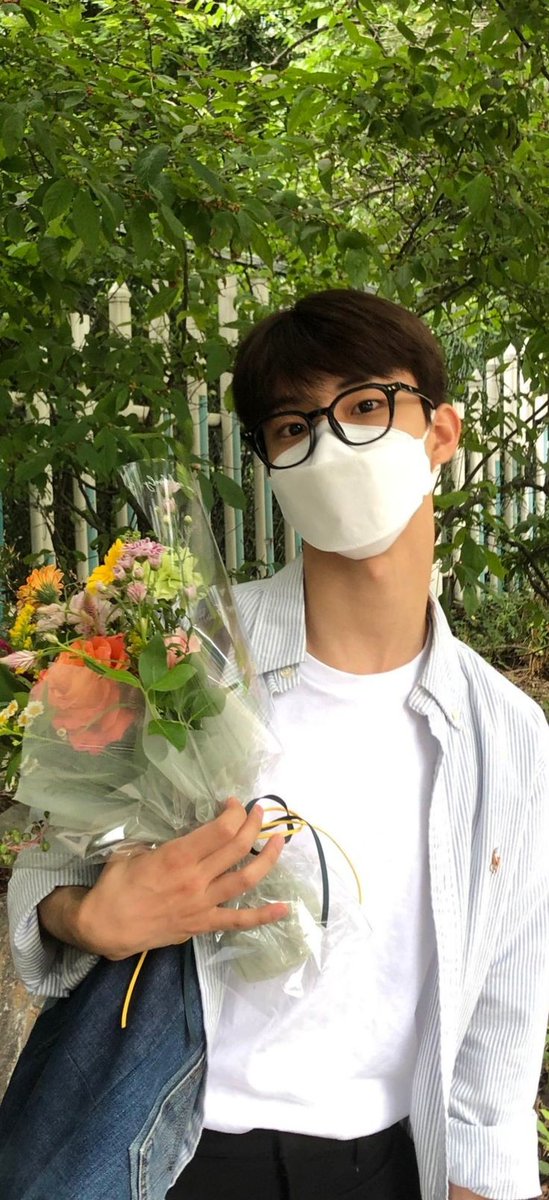 day 7!

— helloo, I'm not new to #kpoptwt, just a new acc. i'm looking for interactive filo &amp; non-filo mutuals!

· she/her, filo, '08 liner

☆ 14, infp, leo
☆ svt, trsr, twice, lssrfm, bepler, tbz, hori7on, skz, enha, nct,  txt, &amp; more

#stantwt #moots

♡/↻ to spread !